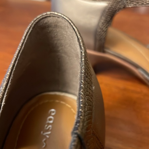 Easy Spirit Mary Jane style 7.5 wide shoe NEW 2 inch heel super comfortable - Picture 4 of 7